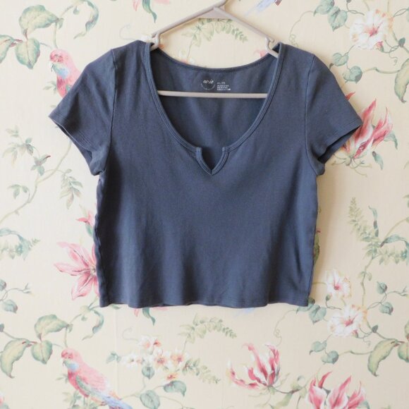 🦔🐾aerie Worn Vibe Vintage Crop Top🦔🐾 - Picture 2 of 10